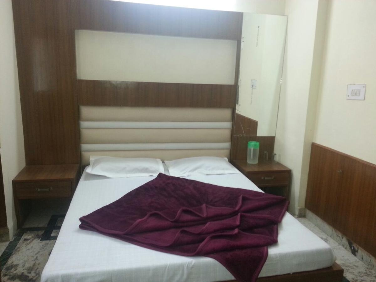 Silver Palace Hotel New Delhi Eksteriør bilde