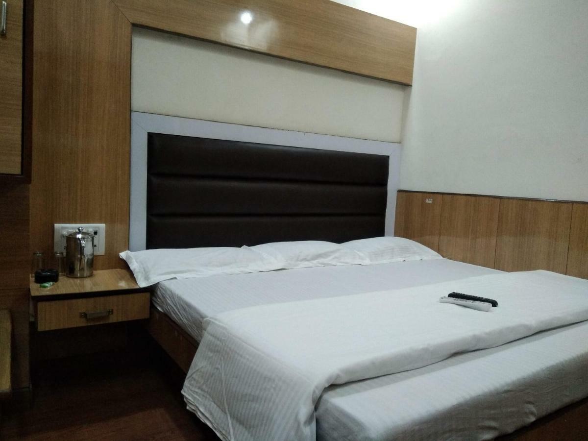 Silver Palace Hotel New Delhi Eksteriør bilde